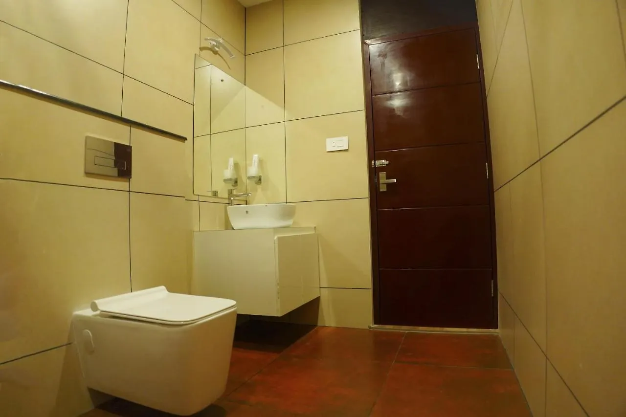 ***  Emarald Resort Pulamanthole India