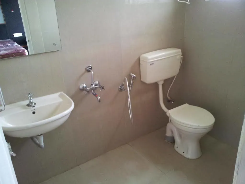 ***  Emarald Resort Pulamanthole India