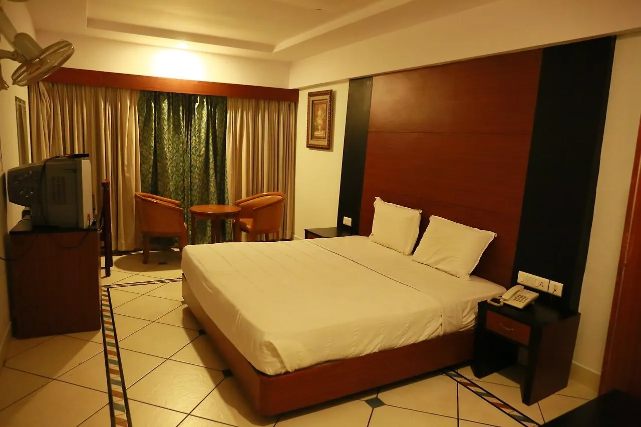 ***  Emarald Resort Pulamanthole Indien